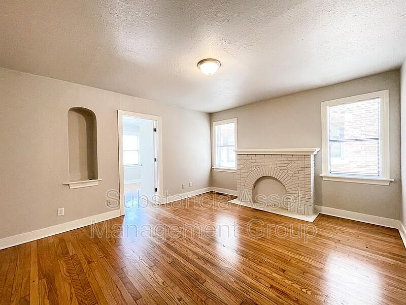 1st image of 835 East Dr APT 1