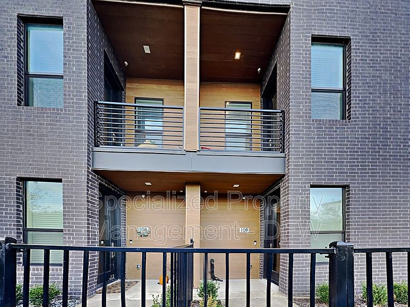 1st image of 2000 Park Ave #109