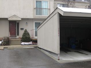 1446 Oakbrook E, Rochester, MI 48307