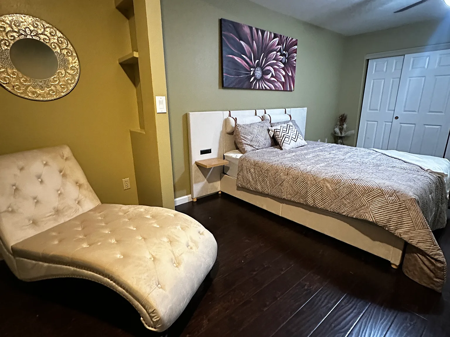 1 bed, 1.5 bath, 3000 sqft, $1,699 — Photo 3