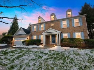 11214 Birmingham Ct, Great Falls, VA 22066