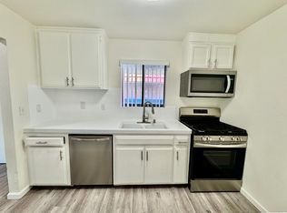 5735 Woodman Ave #204, Van Nuys, CA 91401