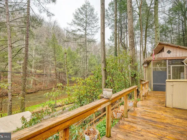 729 Falls Rd, Airville, PA 17302