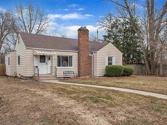 2nd image of 620 Northwood Dr
