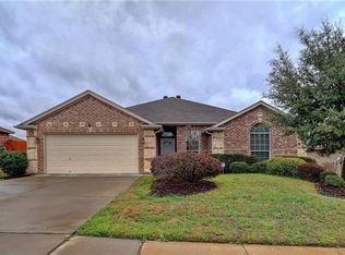 1413 Dale Ln, White Settlement, TX 76108