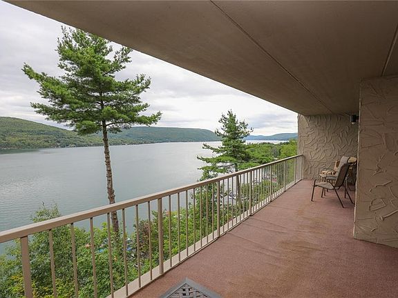 4th image of 66 Cliffside Dr