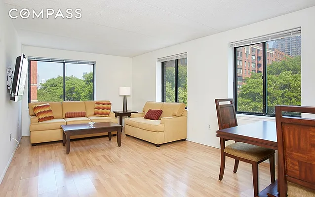 Rented by Compass | media 18