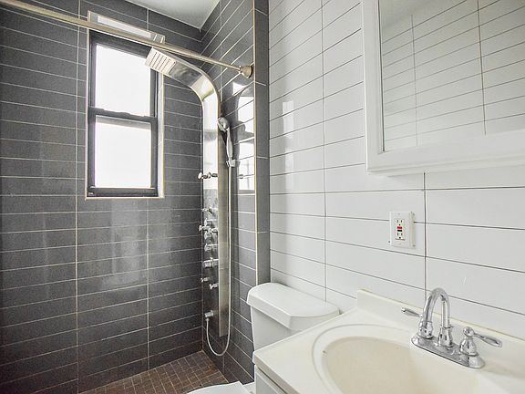 5th image of 402 E 136th St APT 13A