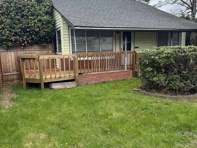 2820 E 8th St #2820 — Photo 1
