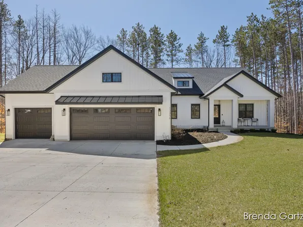 13456 Windy Craig Dr NE, Gowen, MI 49326