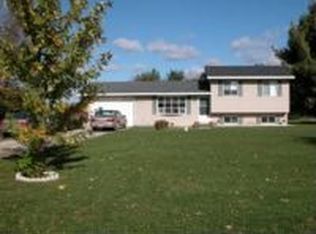 3050 Bolton Rd, Lapeer, MI 48446