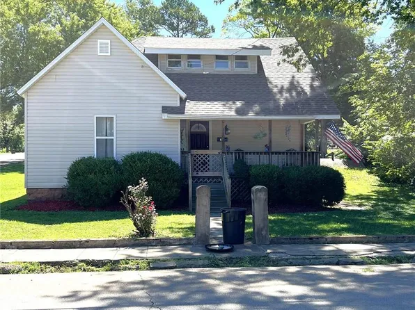313 Crane St, Park Hills, MO 63601
