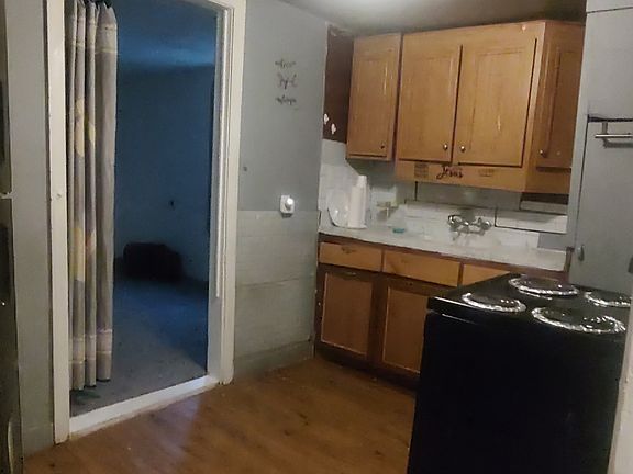 5th image of 1704 Oak Knoll Dr #B
