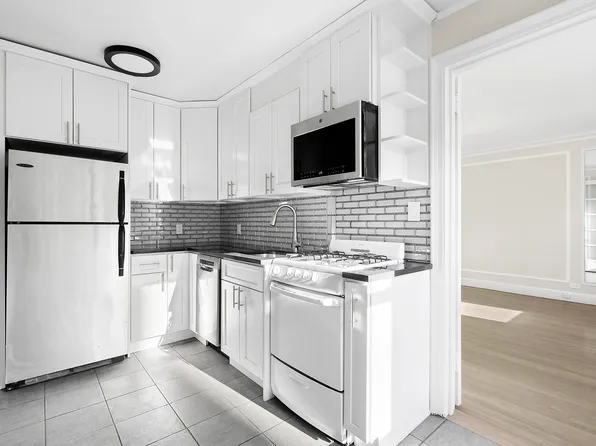 321 East 54th Street image 6 of 13