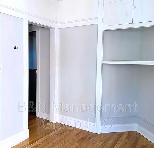 1055 W Dakin St #2 — Photo 8