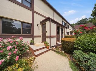 107 15th Street #F1, Garden City, NY 11530