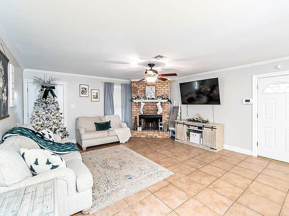 2nd image of 309 Melody Dr