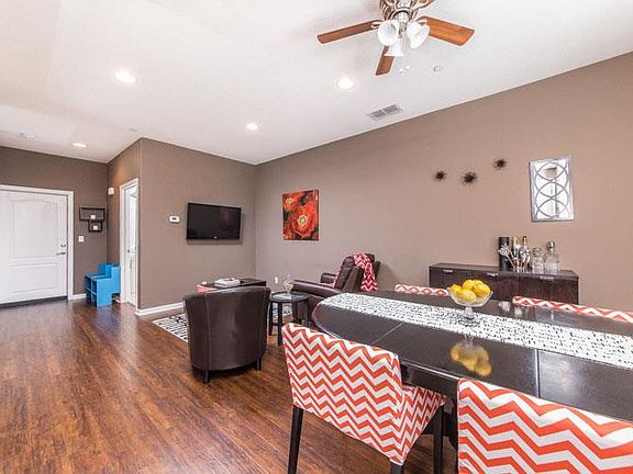 3rd image of 18530 Onyx Ln