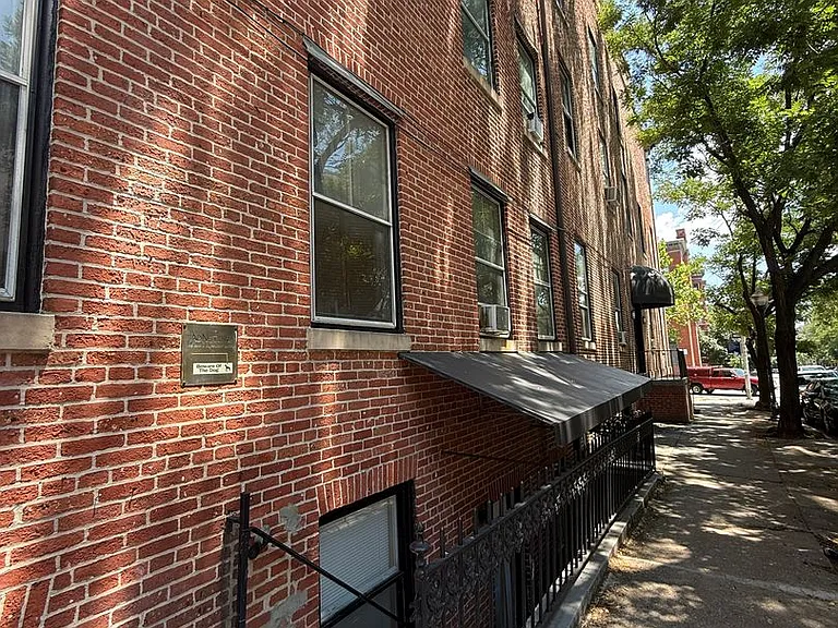 20 E Read St — Photo 1