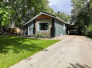 145 S 1st St W, Magrath, AB T0K 1J0