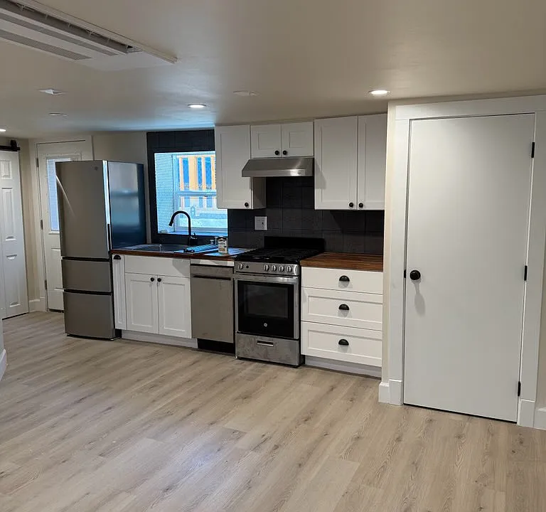 2767 E Yesler Way #BASEMENT