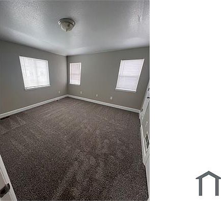 3rd image of 4552 W Alameda Ave