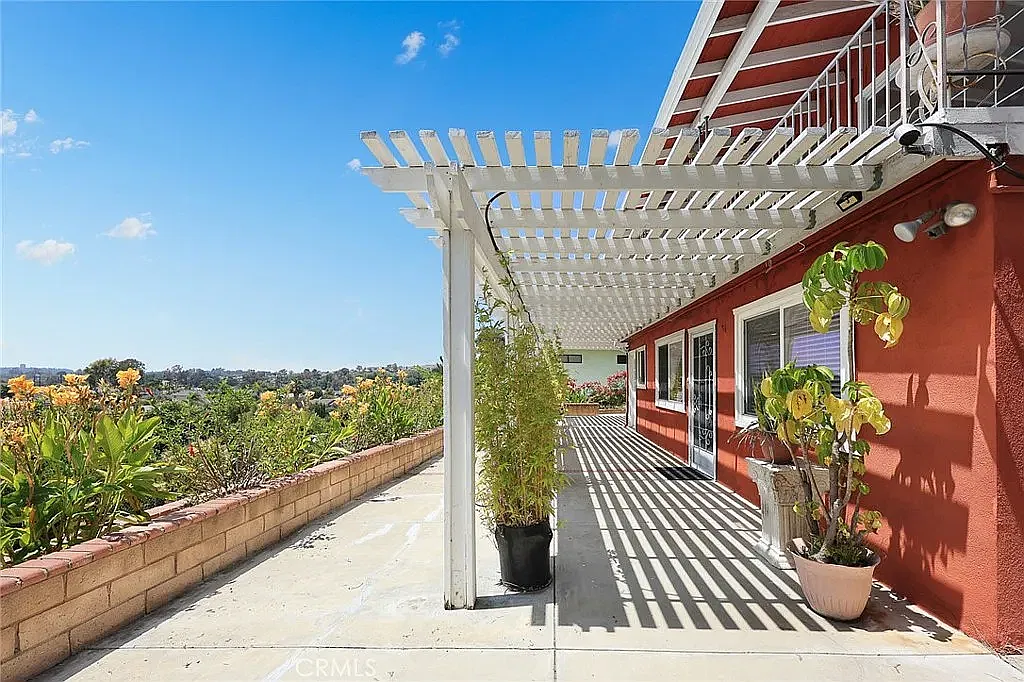 1 bed, 400 sqft, $1,350 — Photo 3