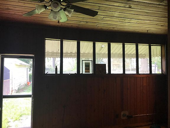 Family room/ lots of windows