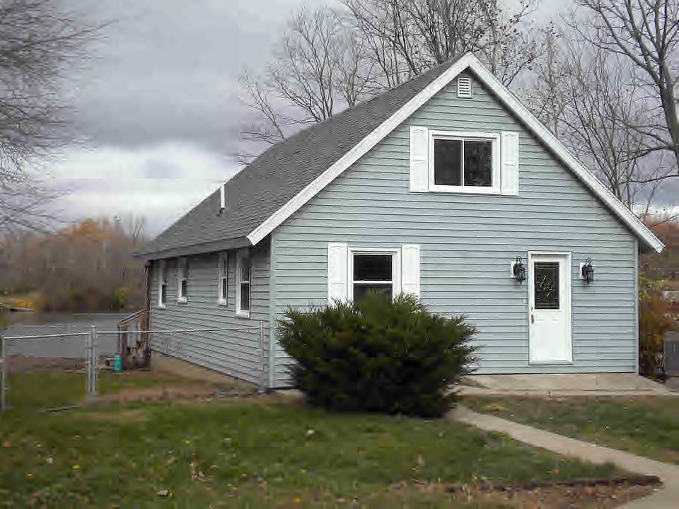 1st image of 7 Sunset Dr