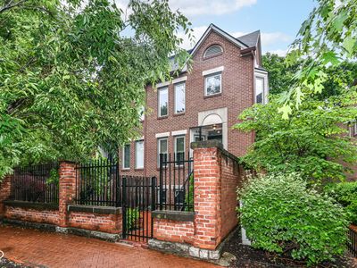 558 E Vermont St, Indianapolis, IN, 46202