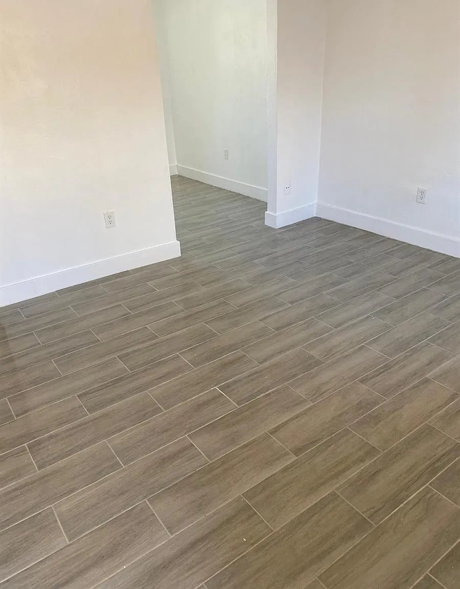 2 bed, 750 sqft, $1,900 — Photo 3