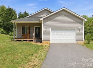 10 Scarlett Ridge Dr, Marshall, NC 28753