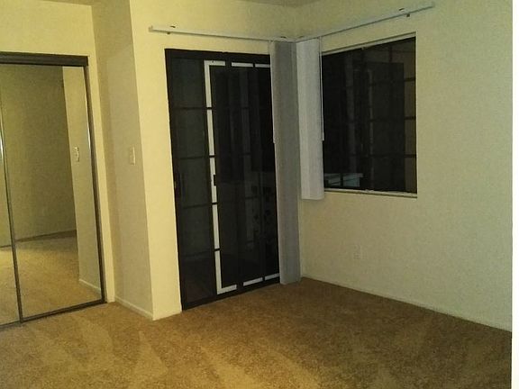 5th image of 21825 Saticoy St APT 7