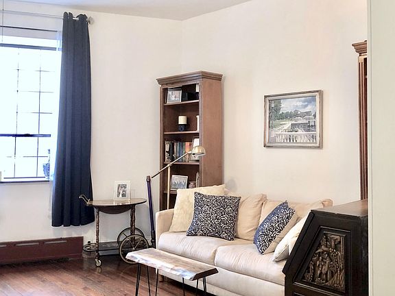 4th image of 760 E Passyunk Ave #2