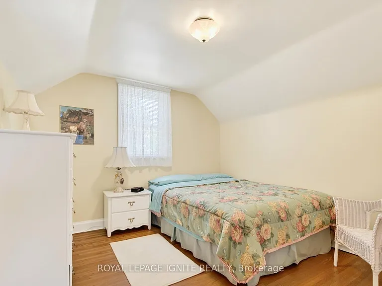 820 Simcoe St N #MAIN — Photo 11