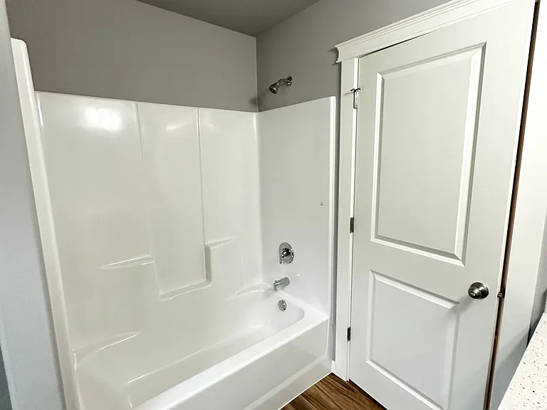 3752 Peter Ln NE #3752 — Photo 3