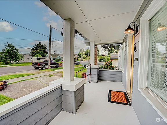 3rd image of 1514 S 40th Street