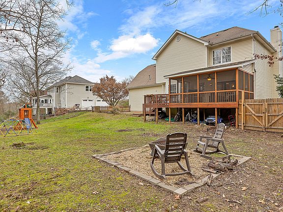 5th image of 9016 Jenny Lynn Dr
