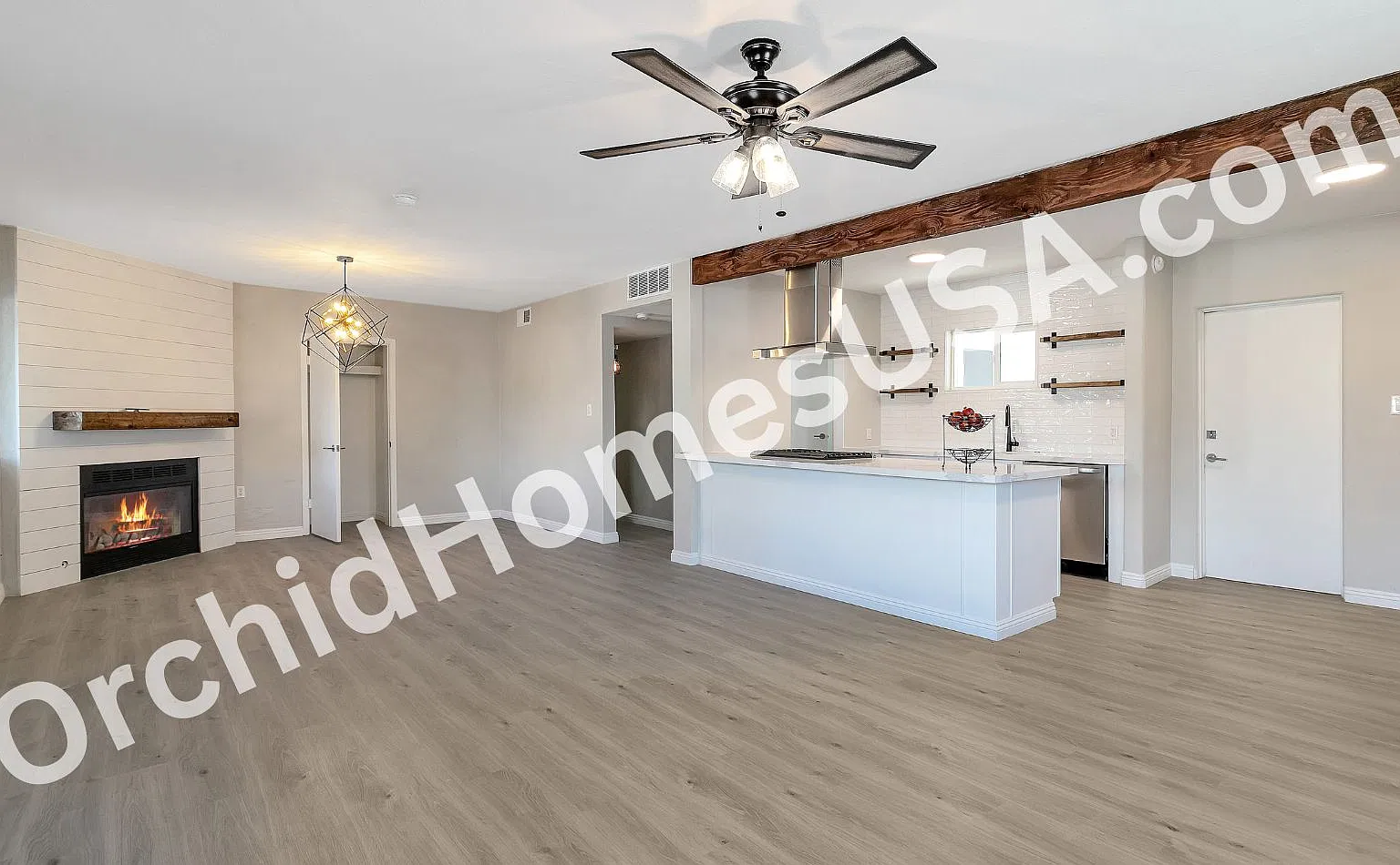 3 bed, 1344 sqft, $2,350 — Photo 4