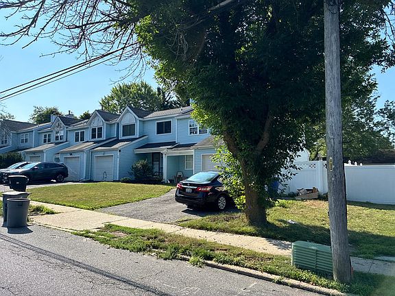 2nd image of 24 Smith St