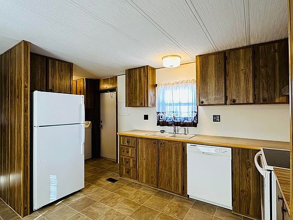 3rd image of 215 Palmer Ave #6