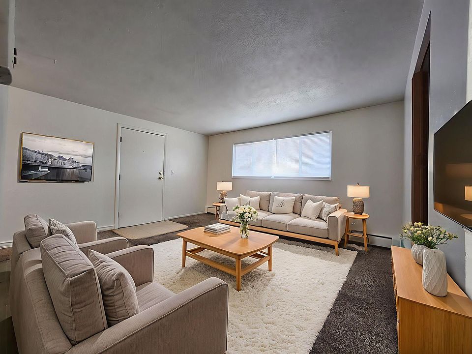 1st image of 7140 Alegre Cir Unit 4