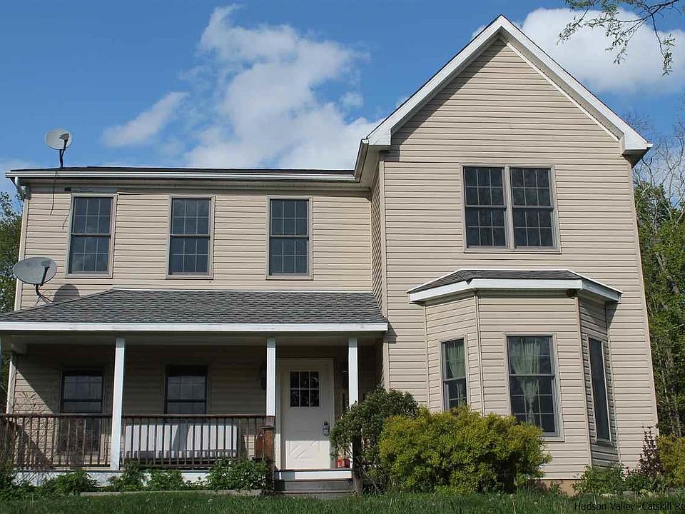1st image of 121 Larch Ln