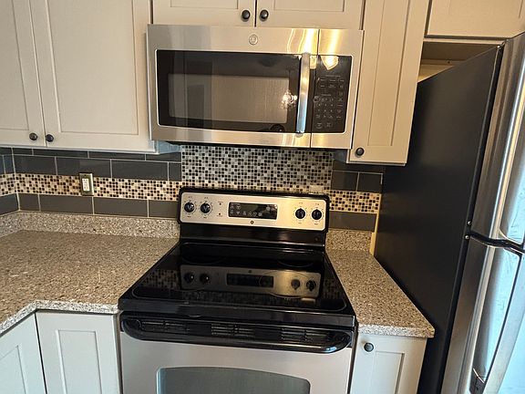 2nd image of 779 Ficus Dr
