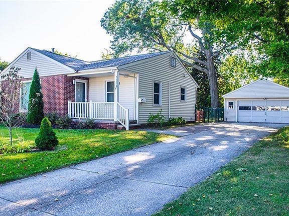 2nd image of 2216 Sunset Dr