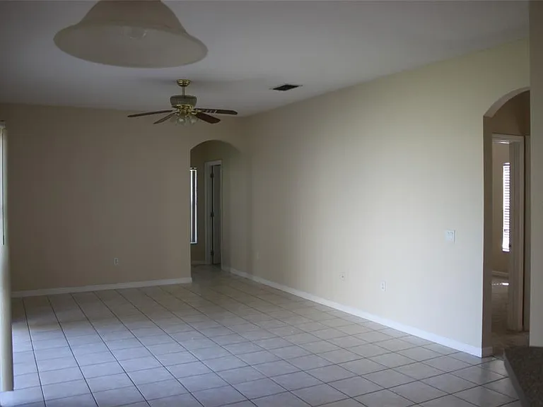 4352 Fox Glen Loop — Photo 8