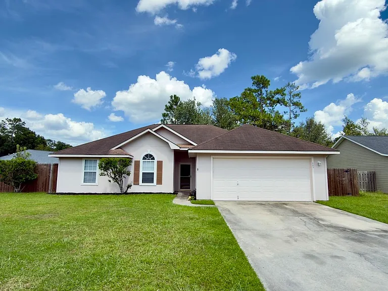 105 Honeysuckle Rd — Photo 1