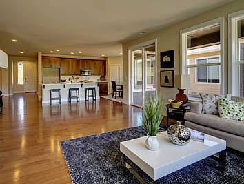 3rd image of 5217 Waldron Dr NE