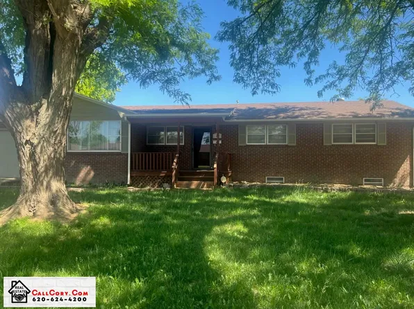 1627 N Roosevelt Ave, Liberal, KS 67901