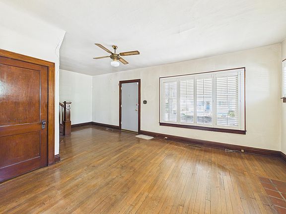 4th image of 332 Bernard St